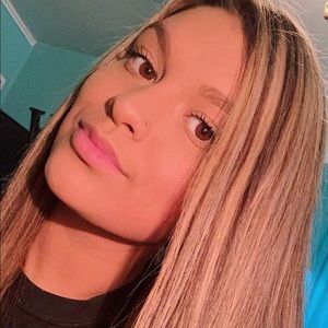 Meet your Posher, Macy